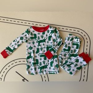 Carter’s Baby Toddler 18 Months Green and White Christmas Pajamas